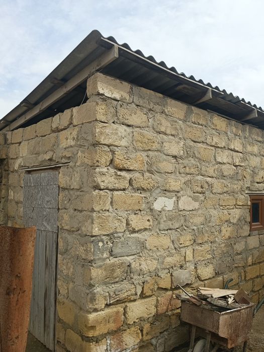 Участок с времянкой