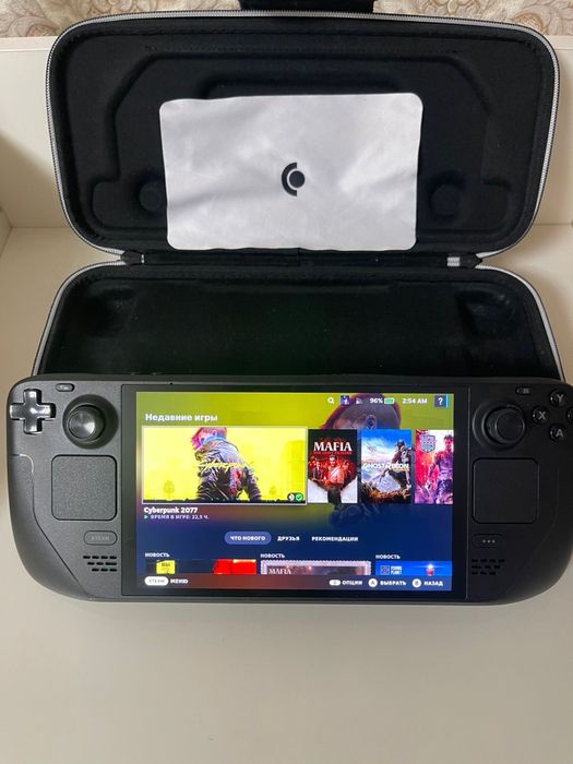 Игровая приставка Steam Deck