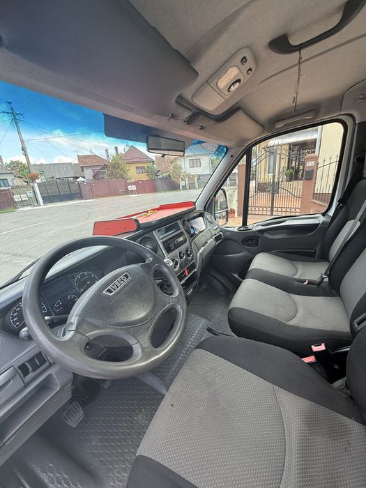 Autoplatforma iveco 35C15; 5.2m; 2014; perne; A/C
