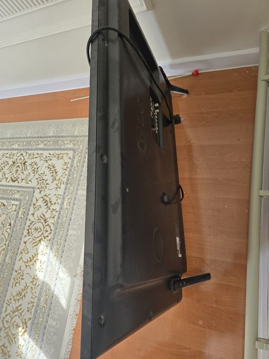 Продам телевизор LG