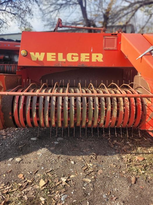 Пресс-подборщик Вельгер Ар 61. Привозной. Германия