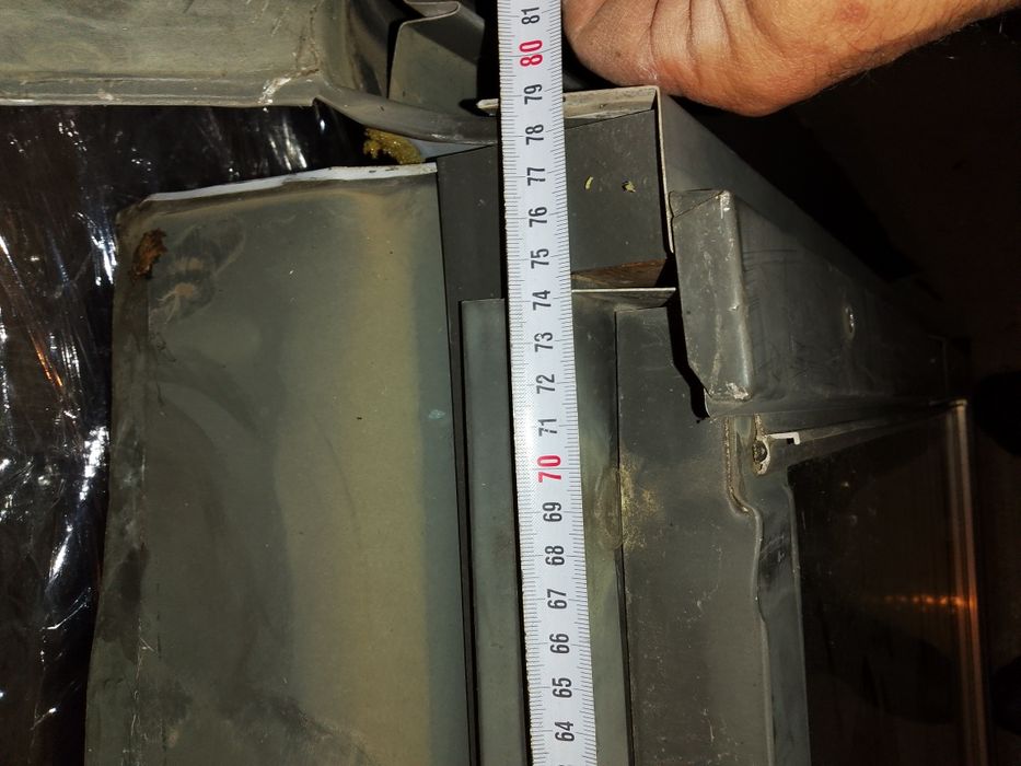 Капандура и бял pvc прозорец