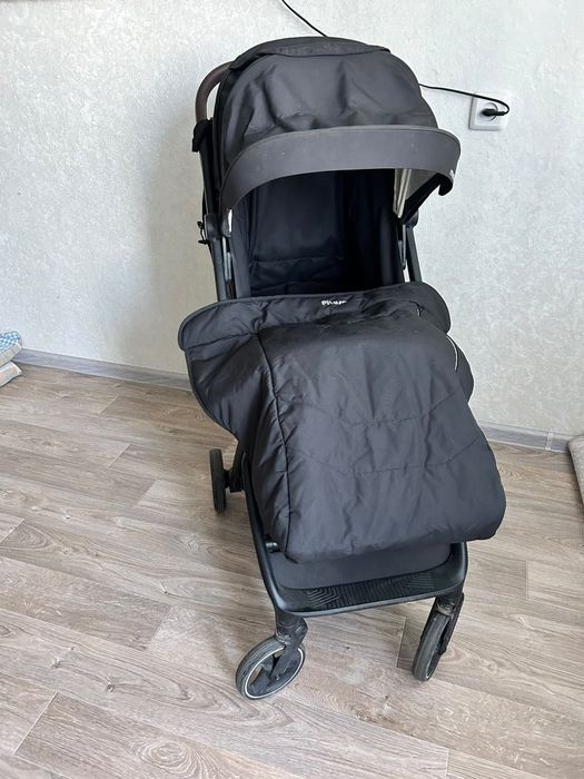 Срочно продам коляску