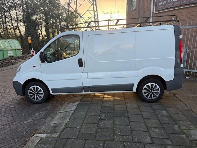 Portbagaj    / Opel Vivaro / Renault Trafic / Nissan Primastar