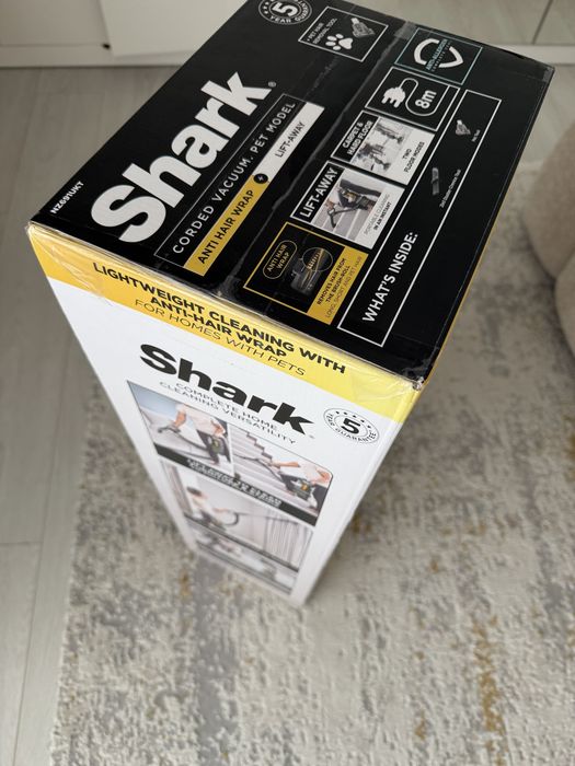 Aspirator Vertical Shark NZ691 -Sigilat-
