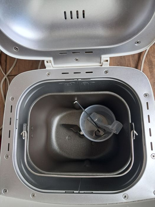 Maşina de pâine Philips HD9015