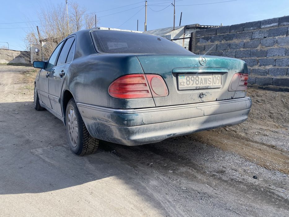 Мерседес Е320 по з.ч