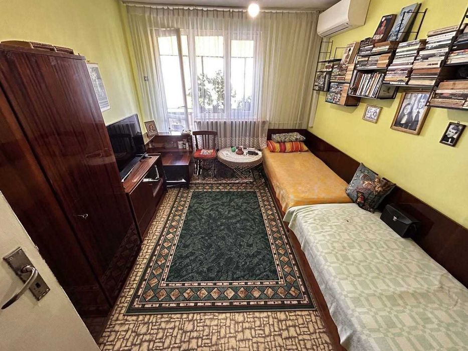 1294-Продава се тристаен апартамент в ж.к. "Лудогорие"! - снимка 2