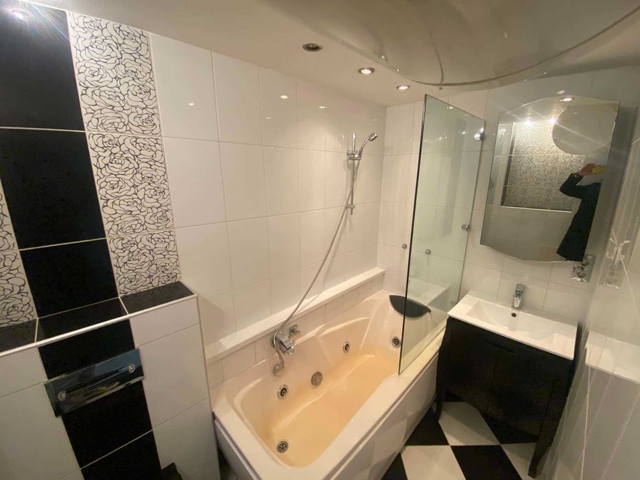 Продава се Многостаен апартамент в Варна, Център - 136 кв.м за 2280 €/кв.м - Снимка #13