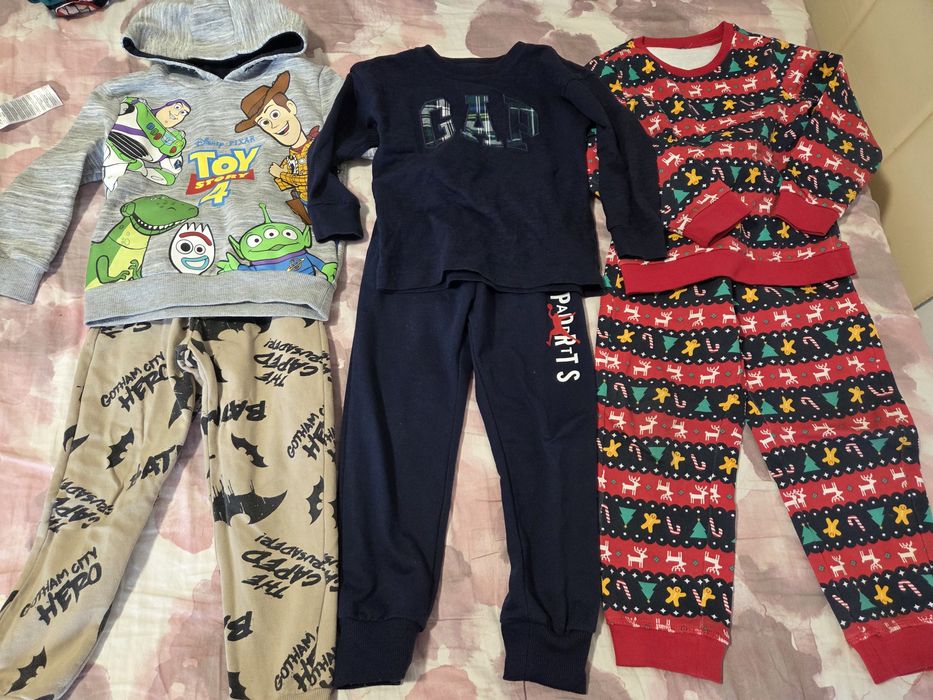 Lot haine 104 baiat, 4 - 5 ani