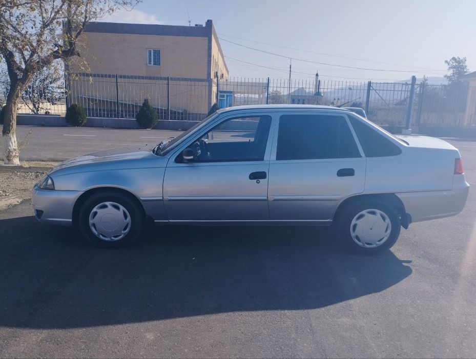 Nexia 2. Donc 1.6lucs.