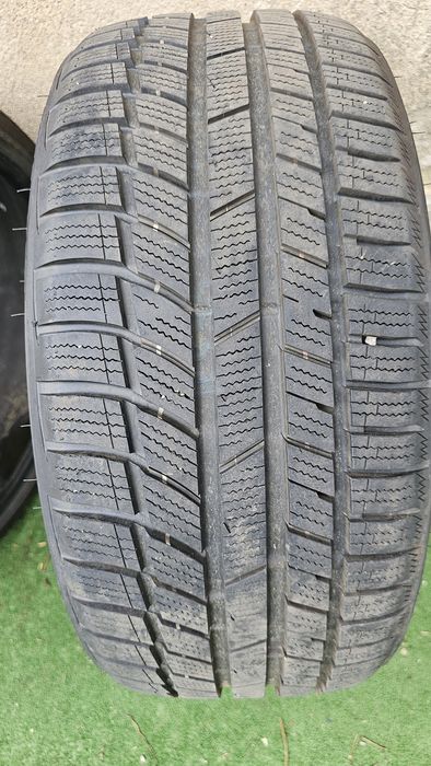 6 бр. Зимни гуми 225/35R19 XL TOYO SNOWPROX S954