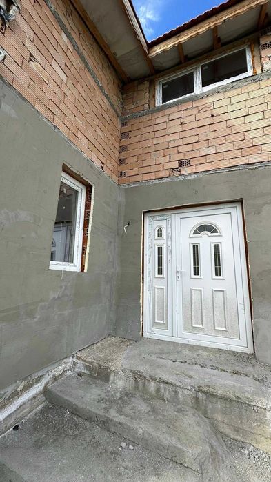 Продава се Къща в Търговище, Център - 1000 кв.м за 25 €/кв.м - Снимка #1