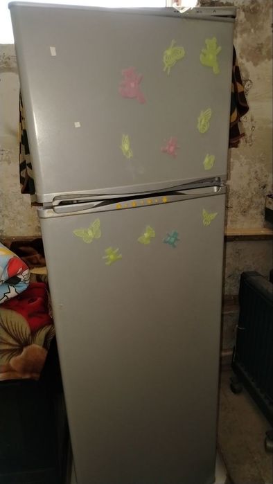 Холодильник б/у в хорошем состоянии