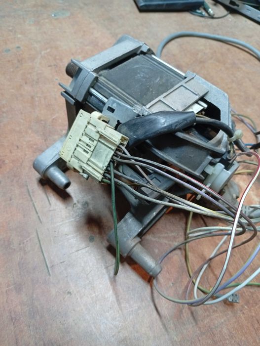 Продам эл.мотор от стиралки Белка