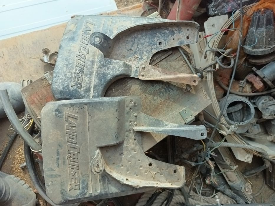 Брызговики фонар задний на Тойота Ленд круизер Прадо 78