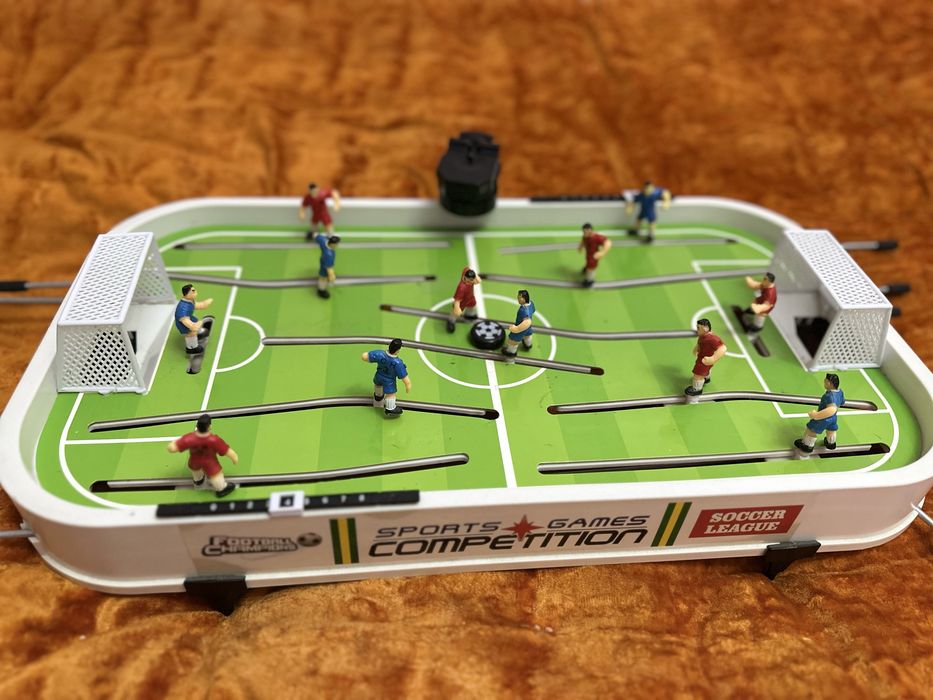 Настольный футбол.