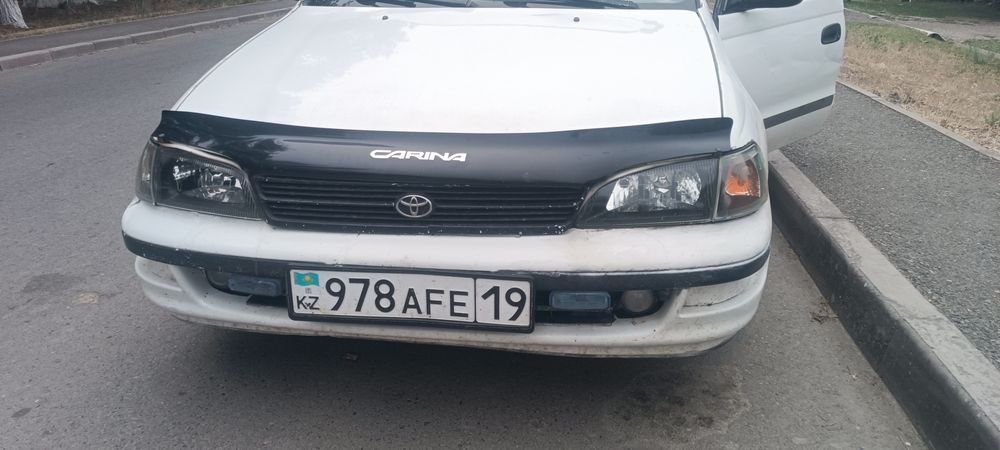 Продам Тоиота Карина е .