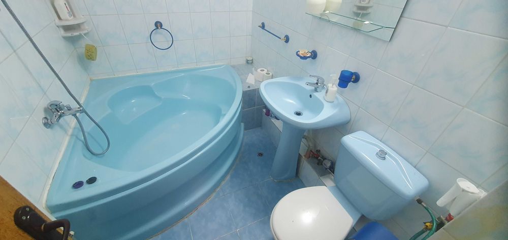 Vand cada, toaleta si chiuveta