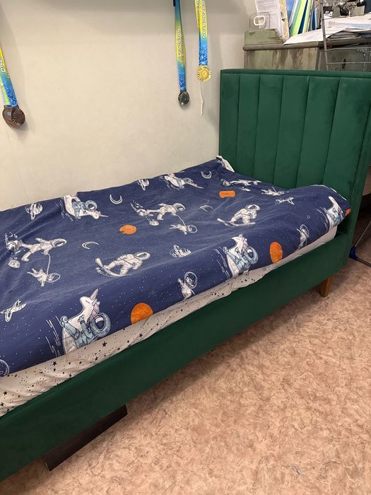 Комод с кроватью в паре