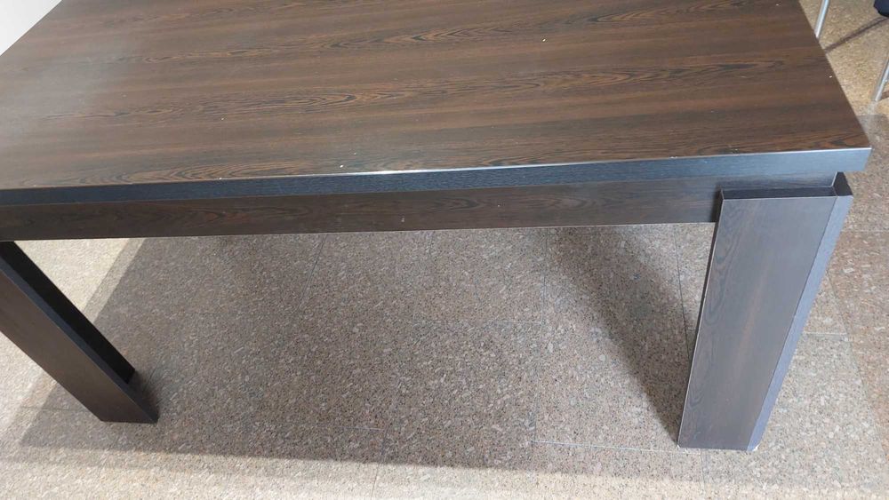 Трапезна.    маса