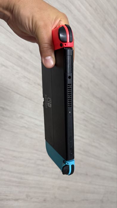 Nintendo Switch OLED-Perfect Functionala-Urme de Uzura-OK