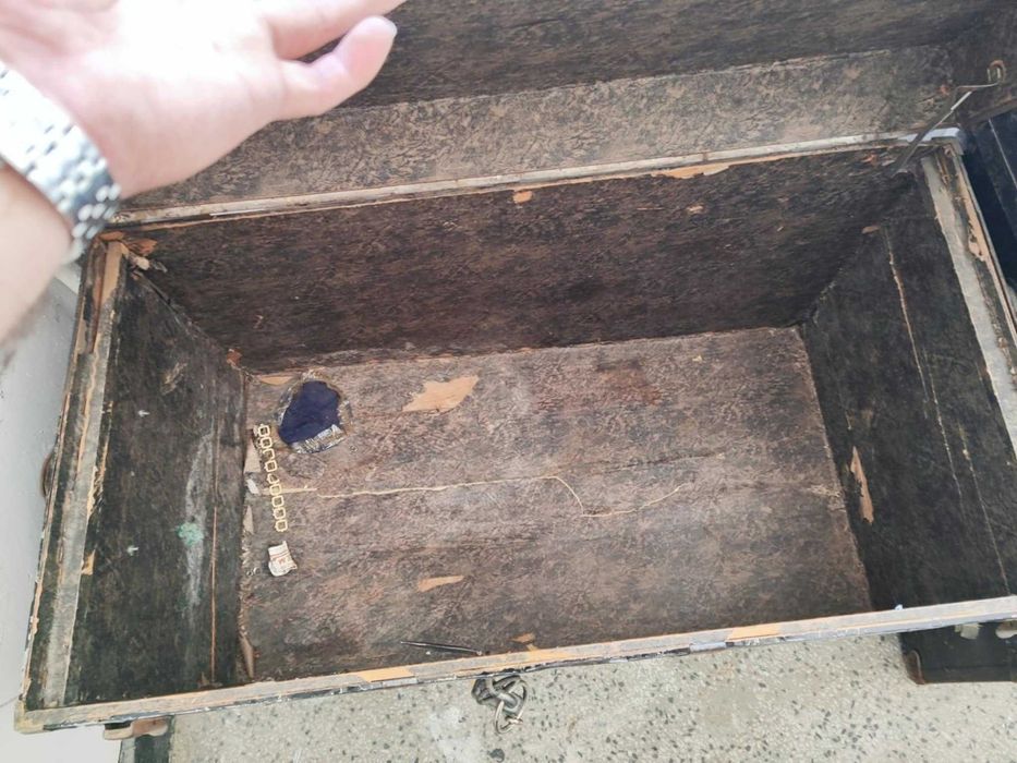 Стар сандък два броя