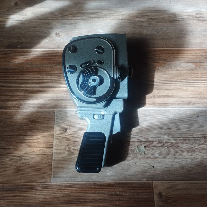 Кинокамера СССР."КВАРЦ"