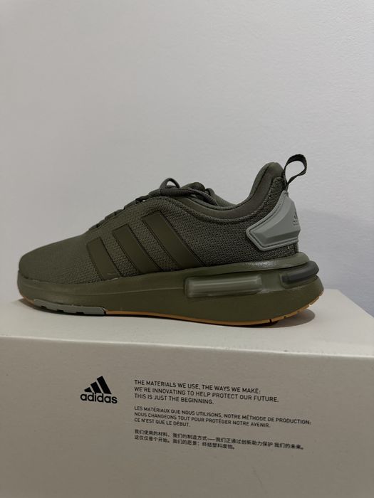 Маратонки ADIDAS  NEW