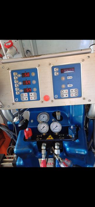 Vând afacere la cheie,echipament pompă spumă poliuretanică Graco !