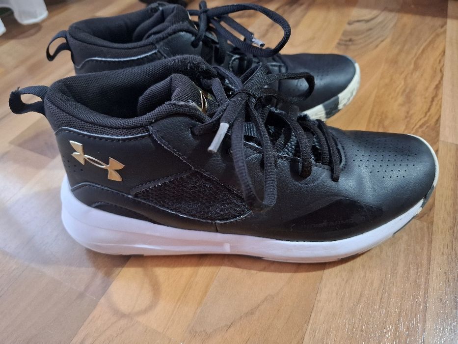 Ghete sport under armour