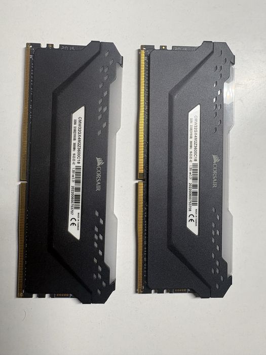 Memorie ram corsair venegance CMW32GX4M2Z3600C18