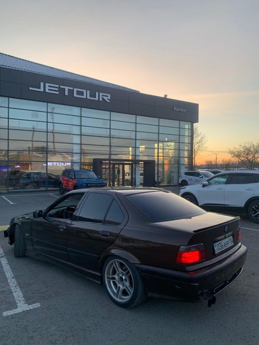 Продам бмв е36 ,