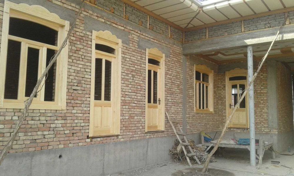 Йоғочдан ясалган эшик ва ромлар, Окна и двери из дерева. MDF yog'och