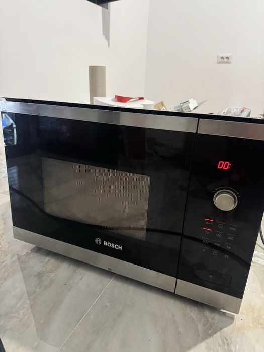 Cuptor cu microunde incorporabil Bosch seria 6
