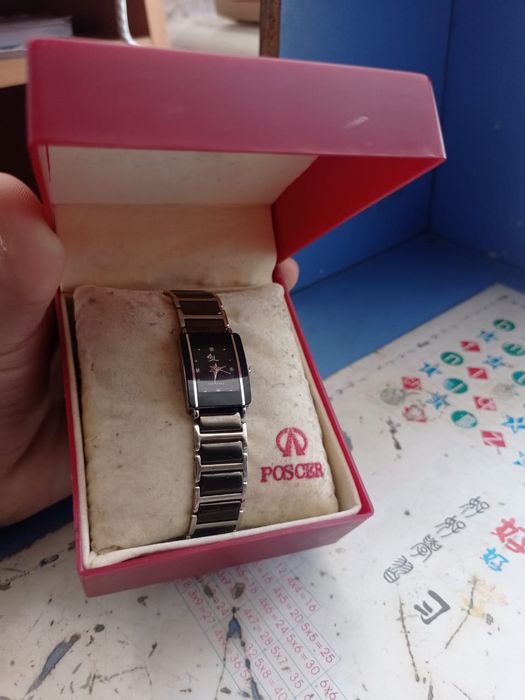 Продам часы женские poscer