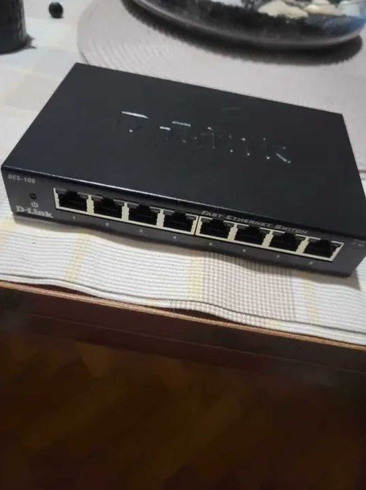 8‑портов D-link DES-108 суич / switch DES-108