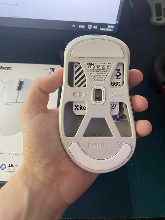 Pulsar Wireless Gaming Mouse Xlite v4 Size3 Black - 1K (8K Compatible)