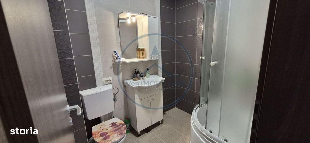 Apartament 3 camere, zona Subcteate