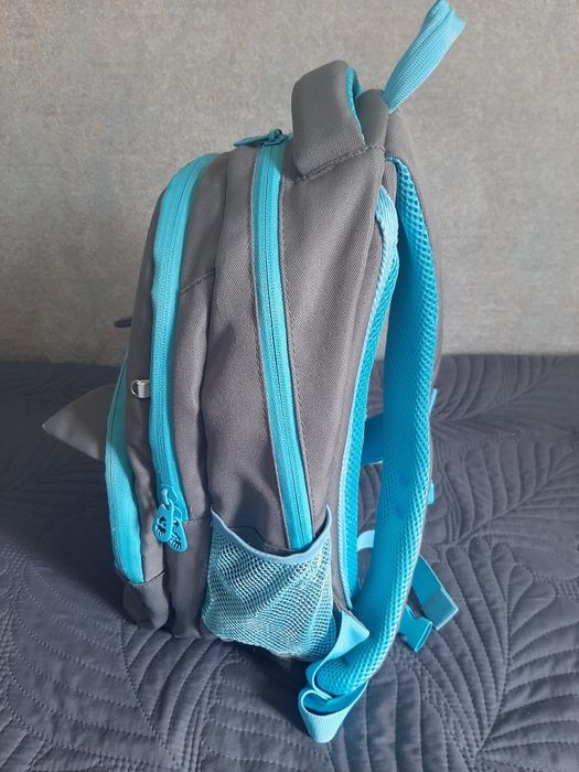Продам школьный рюкзак для девочки