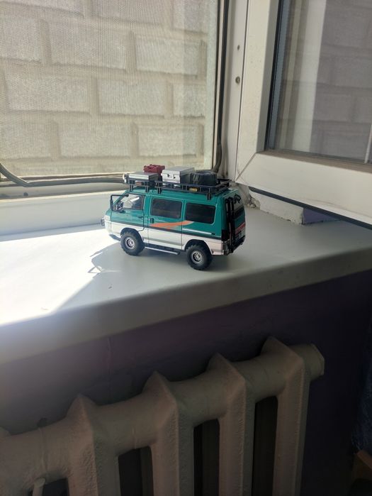 Mitsubishi delica машинка