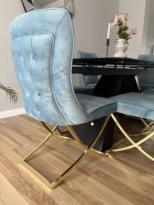 Vand 6 scaune cadru metalic auriu, tapitetie catifea, bleu