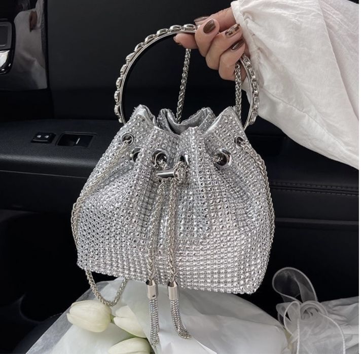 Клатч бусины серебристый