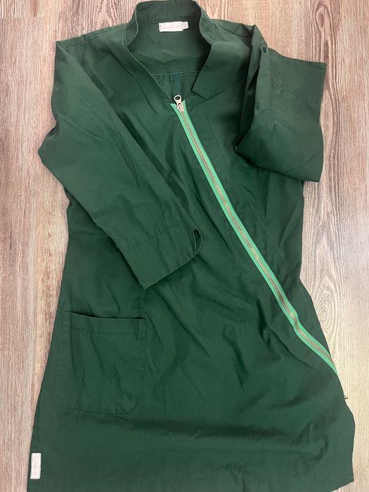 Дамска медицинска престилка