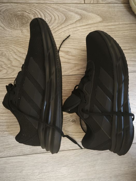 Adidas маратонки 41 1/2