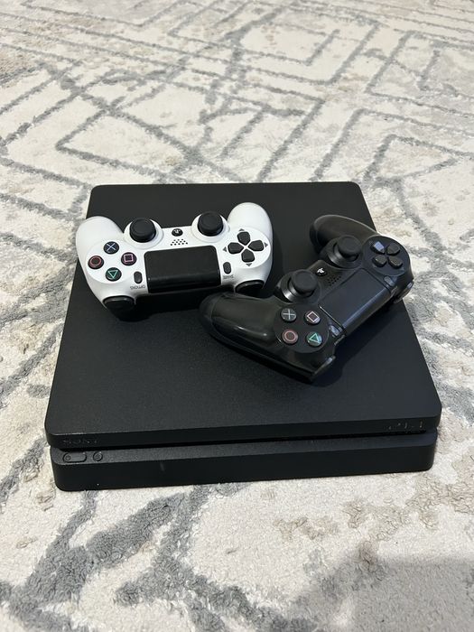 PlayStation 4Slim 1Tb