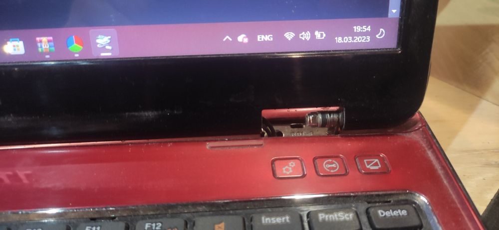 Ноутбук Dell Inspiron