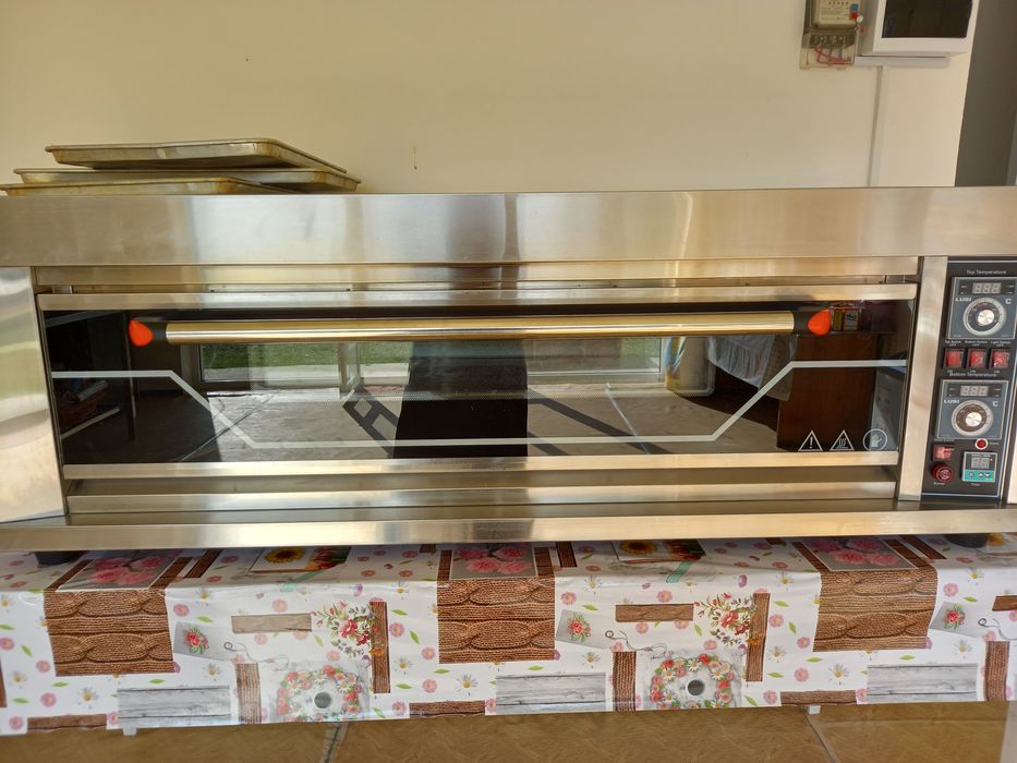 Срочно.Продаётся кондитерская печка