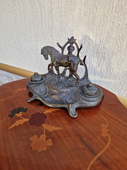 Уникална антикварна бронзова мастилница