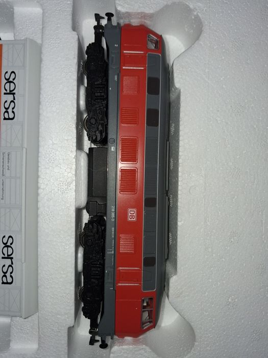 Set trenulet electric piko scara H0
1 locomotiva, lumini fronta